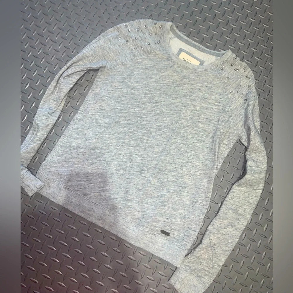 Diamond embellished gray sweater bedazzled boho preppy casual holiday classic